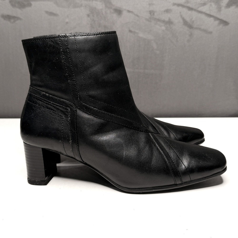 Clarks Ankle Boots Womens 7M Black Leather Square Toe Seamed Detail 90s Y2K